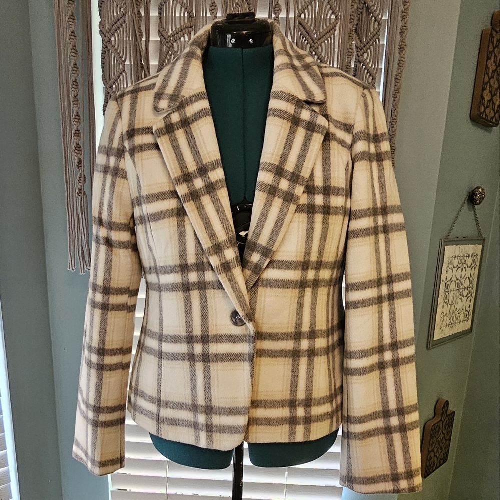 Women's Blazer- Bagatelle grey and cream plaid blazer